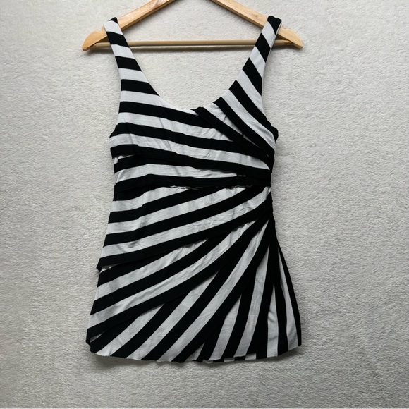 Philosophy Black and White Geometric Tank Top Ruched Side Raw Hem Size Medium - Picture 9 of 16